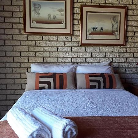 Die Plasie On-Suite Rooms Hartbeespoort Exteriör bild