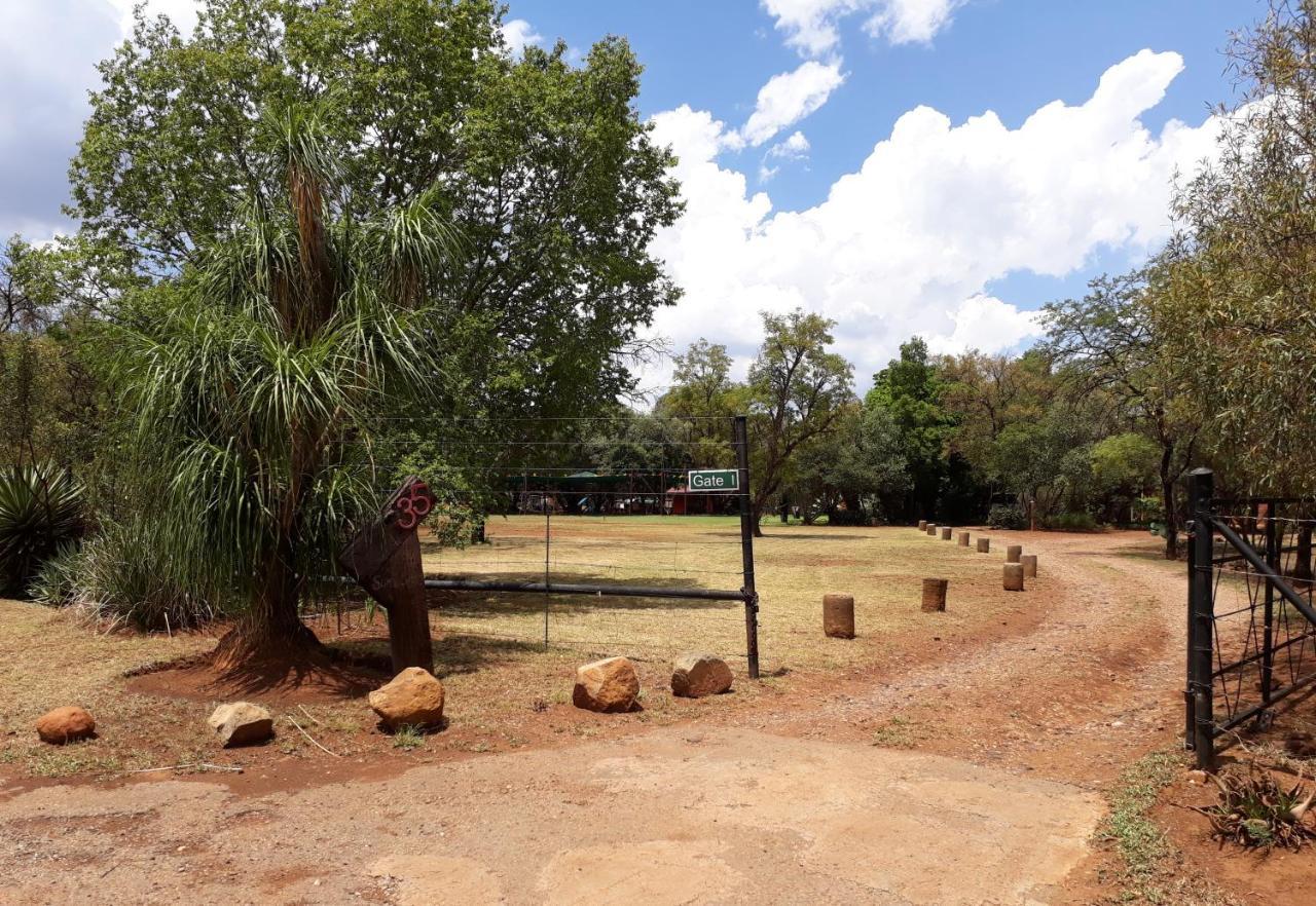 Die Plasie On-Suite Rooms Hartbeespoort Exteriör bild